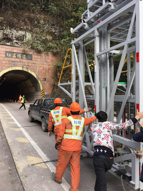 庆祝温州市公路局可拆卸移动升降（隧道）检修设备交付使用